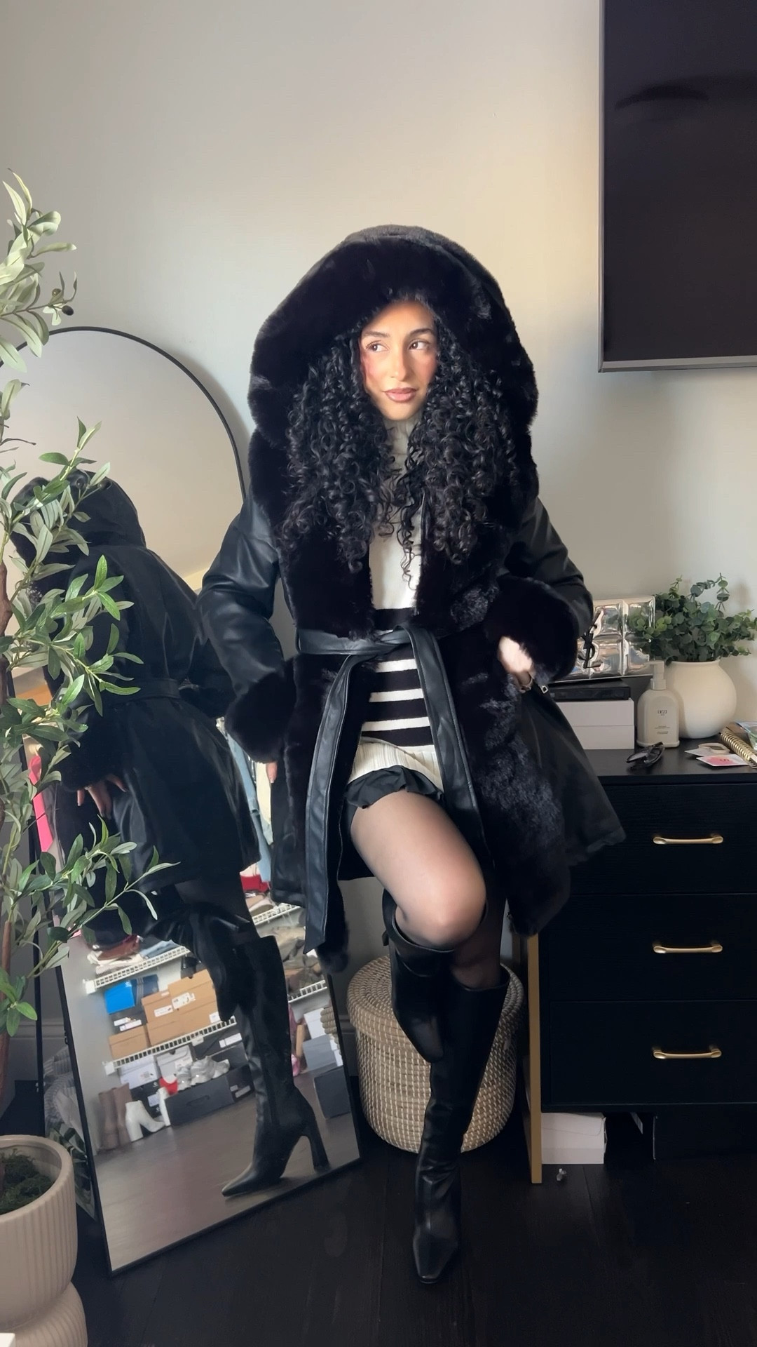 The ultimate leather & fur coat for this winter 

#LTKootd #LTKSeasonal #LTKHoliday