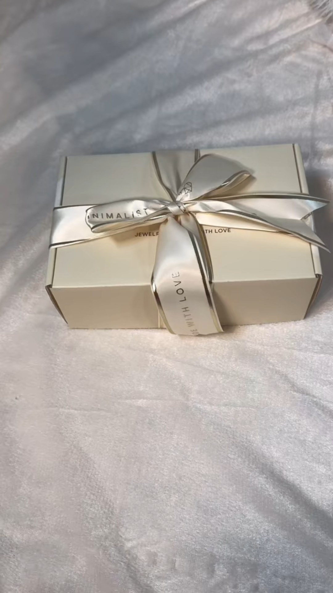 Jewelry Gift box you need to gift someone you love for the upcoming holidays!  

#LTKGiftGuide #LTKFindsUnder100