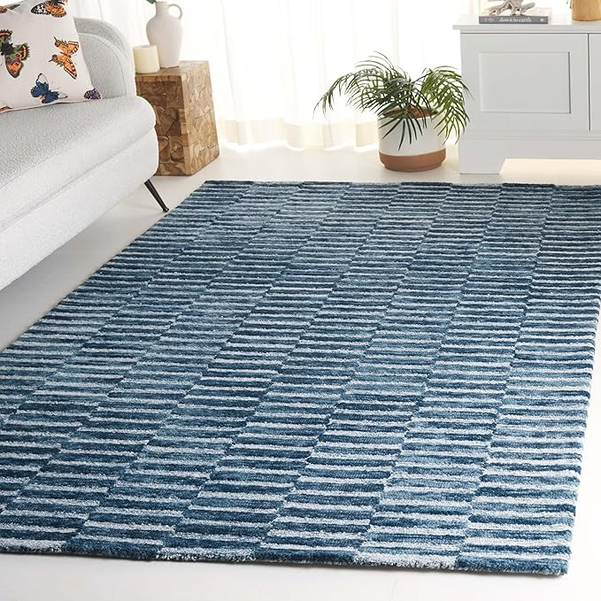 SAFAVIEH Ebony Collection Area Rug - 6' Square, Navy & Light Blue, Handmade Wool, Ideal for The L... | Amazon (US)