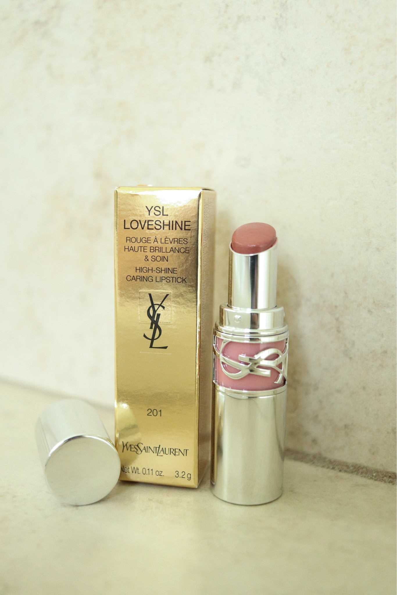 YSL LoveShine 
• shade 201 Rosewood Blush
•Lipstick, gloss
•Natural look, moisturizing 
.
@yslbeauty 
#sephorahaul #ysl #loveshine #lipstick #lipstickfaves #yslbeauty #sephorafaves #yvessaintlaurent #makeupmusthaves

#LTKbeauty #LTKfindsunder50