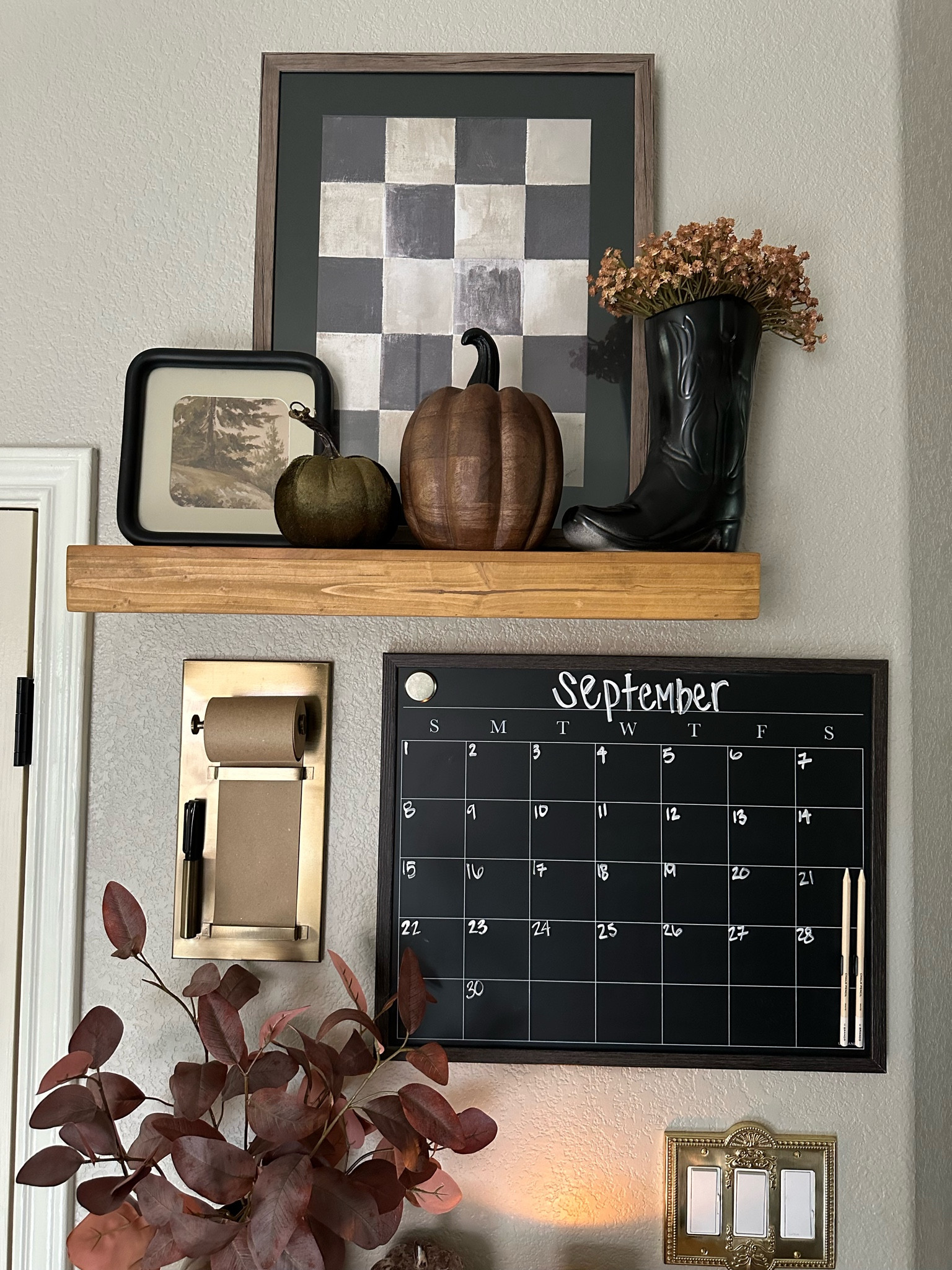 Added a couple more ‘fall’ items to my kitchen command center! 🖤

#LTKHome #LTKSeasonal