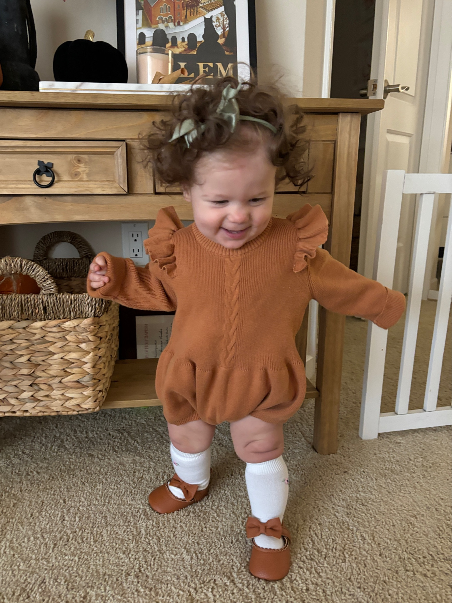 Cutest toddler/baby fall outfit 

#LTKFamily #LTKBaby #LTKFallSale