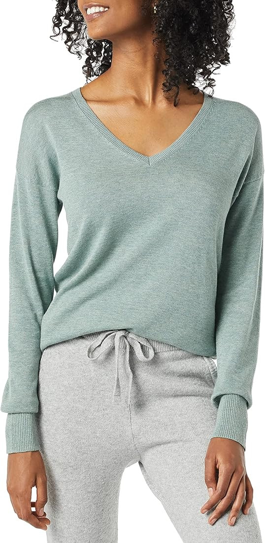 Amazon Essentials Women's Lightweight Long-Sleeve V-Neck Tunic Sweater (Available in Plus Size) | Amazon (US)
