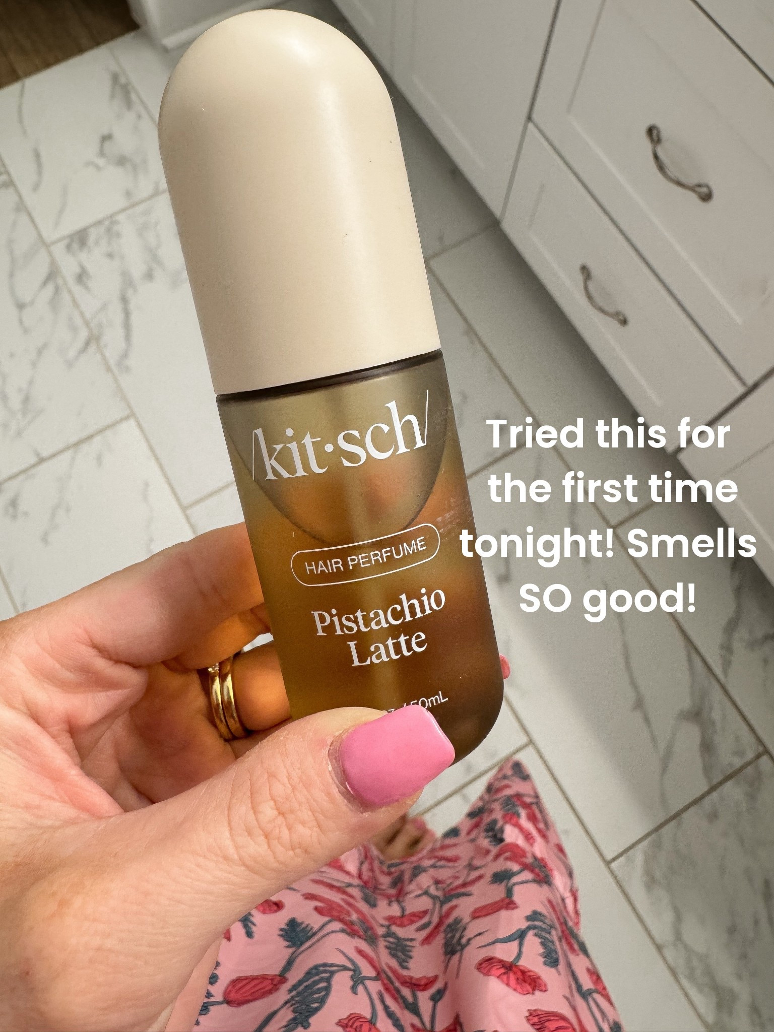 If you love warm, cozy, slightly sweet scents… this hair perfume is SO good 🤍✨

The Kitsch Pistachio Latte Hair Perfume smells like creamy pistachio, soft vanilla and a subtle coffee note — warm, feminine, and perfect for everyday. I love using a hair perfume to refresh my hair between washes or layer with my favorite fragrance.

Why I love it:
• Lightweight mist (not heavy or sticky)
• Makes your hair smell amazing all day
• Perfect for gym days, travel, or busy mom life
• Such a fun gourmand scent for spring

This one has been in my bag nonstop lately 🙌🏼 Linking it in LTK!

#HairPerfume #Kitsch #BeautyFinds #AffordableBeauty #PistachioLatte #EverydayBeauty #LTKBeauty #FragranceLover #MomFavorites