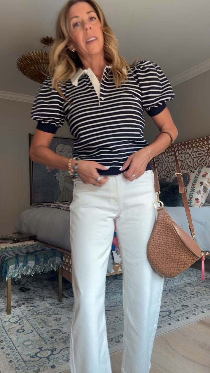 Classic with a feminine touch is always a good idea!