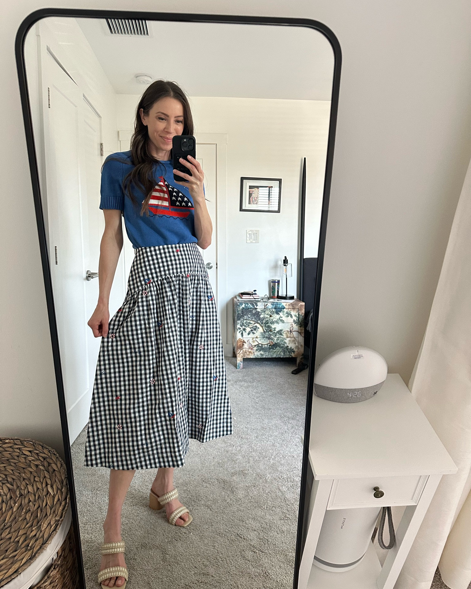 You will not BELIEVE where these pieces are from!!! Looks like J Crew, but whole outfit is under $60. I love the cut, and it’s an absolutely perfect fit (wearing xs on top and 0 on bottom) 

#summeroutfit #summertravel #highlow #nautical #beachvacation

#LTKSeasonal #LTKootd #LTKTravel