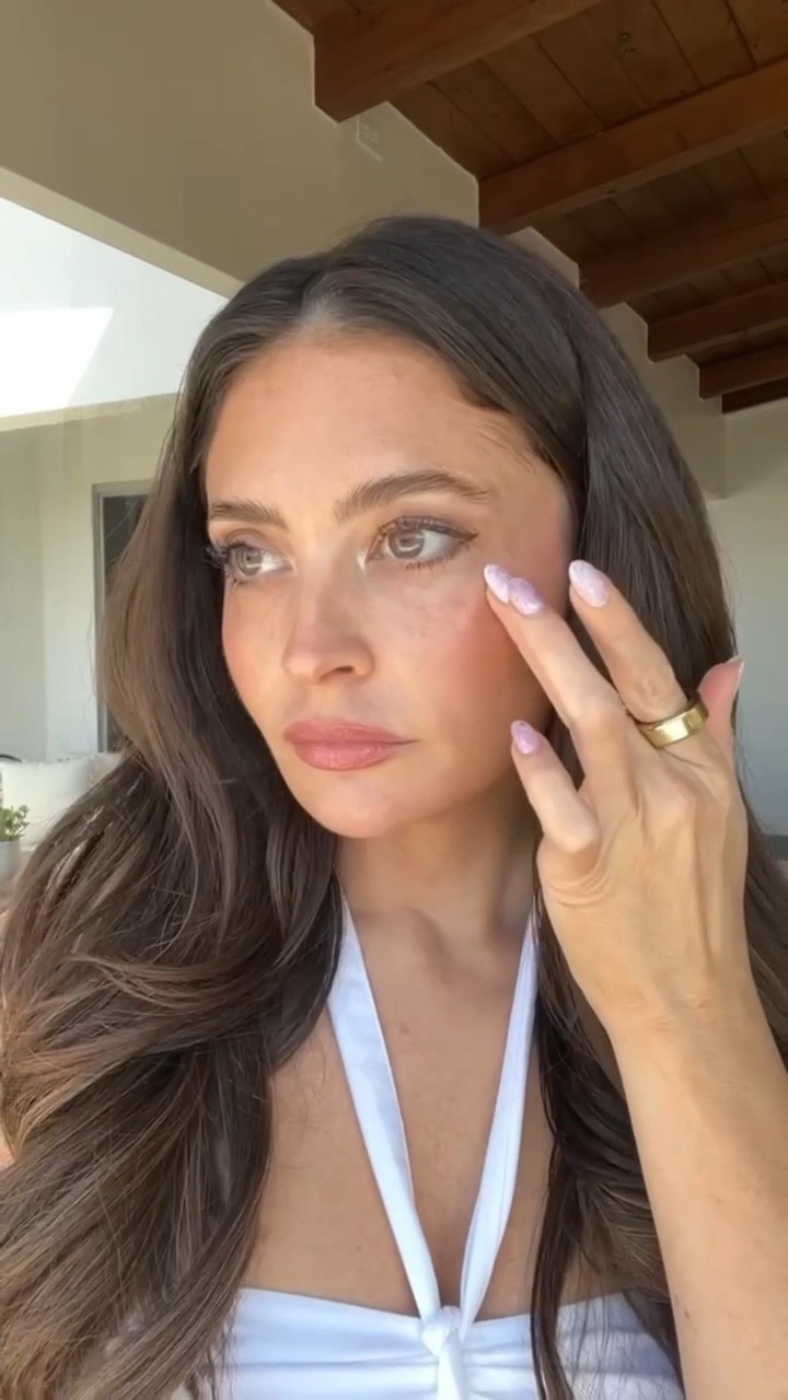 Summer beauty hack for sun kissed skin!

Amazon beauty, trilogy beauty, Australian beauty, viral beauty products, no makeup makeup routine, natural looking makeup ideas, makeup hacks, rosehip oil, pool makeup, beach makeup, travel makeup

#LTKSeasonal #LTKFind #LTKbeauty