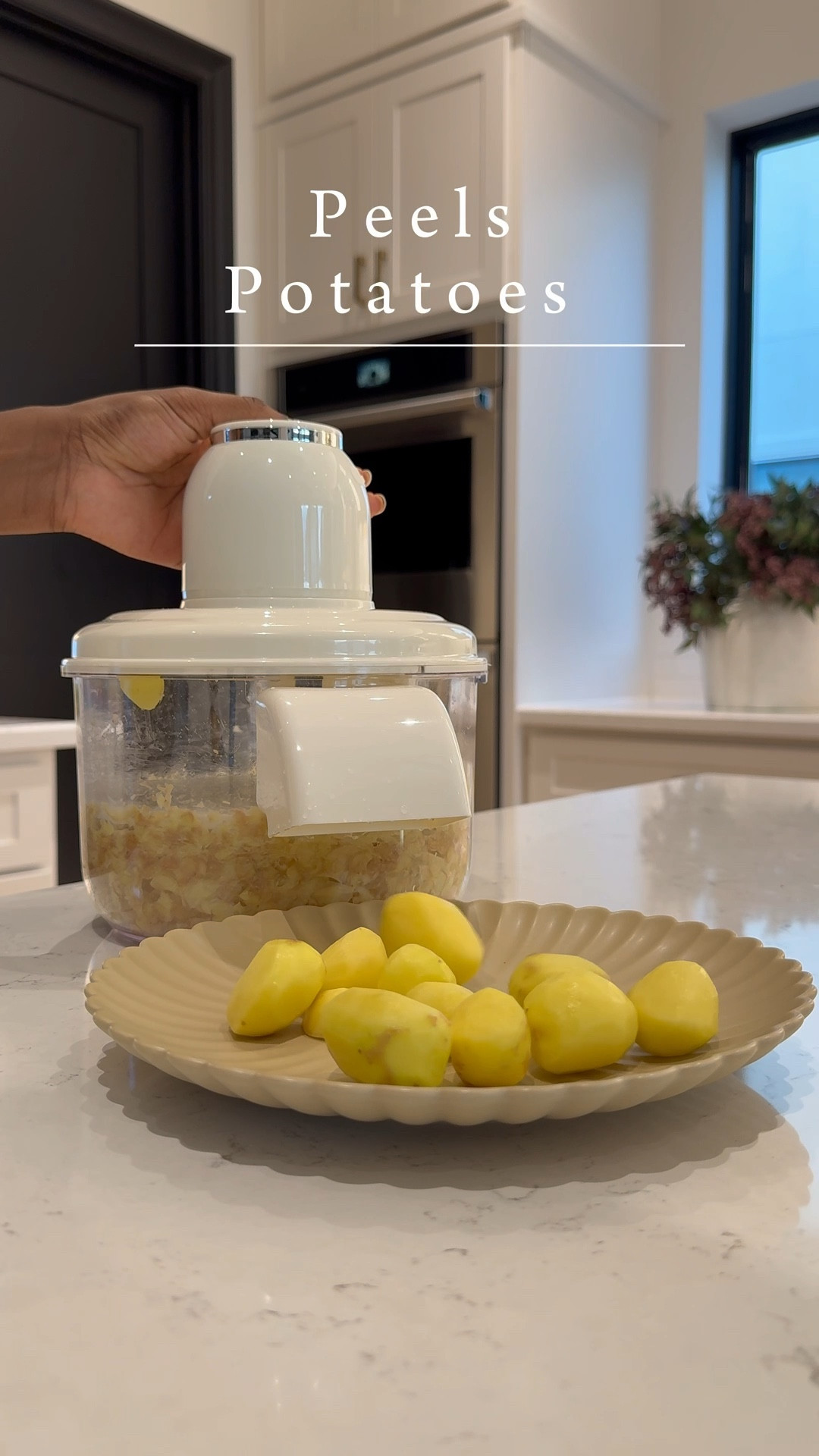 ✨ Say goodbye to time-consuming prep! This rechargeable peeler peels fruits and veggies in seconds, making cooking easier, faster, and way more enjoyable. 😃

I’ve linked the exact product, just click to shop!

#LTKSaleAlert #LTKHome