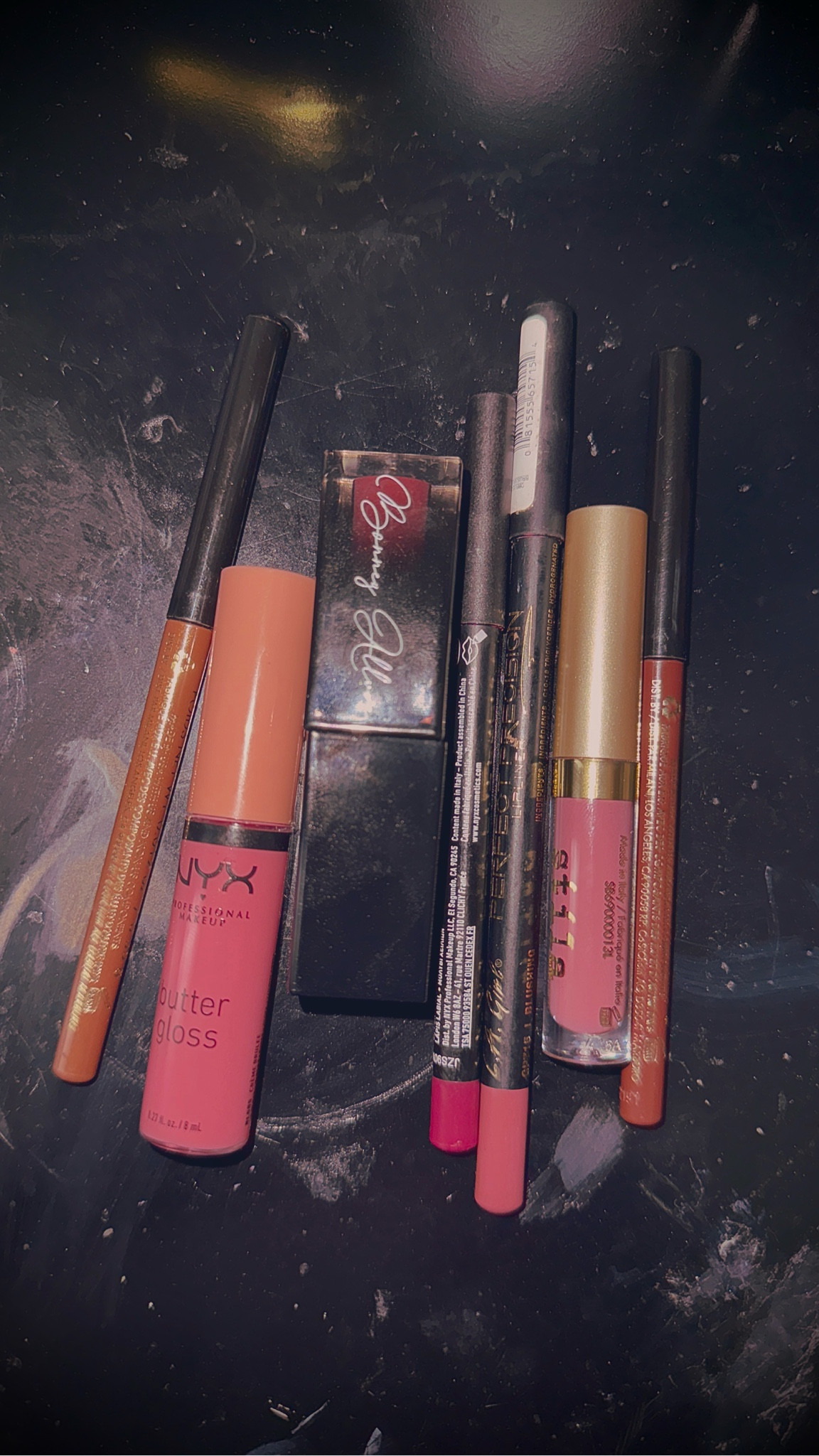 I’m not an expert but I’m learning what looks good on me and what I actually love! 🥰💄 


Lip combo 1:
NYX Sweet tooth Matte lipliner 
Bonny allure undressed 


Lip combo 2: 
L.A Girl Blushing lipliner 
Bonny Allure Undressed 


Lip combo 3:
Milani rich cocoa lipliner 
Stila patina stay all day liquid lipstick 
Elf clear lip lacquer 


Lip combo 4:
Milani saucy toffee lip liner 
NYX crème brûlée butter gloss 



#LTKFindsUnder50 #LTKBeauty #LTKU