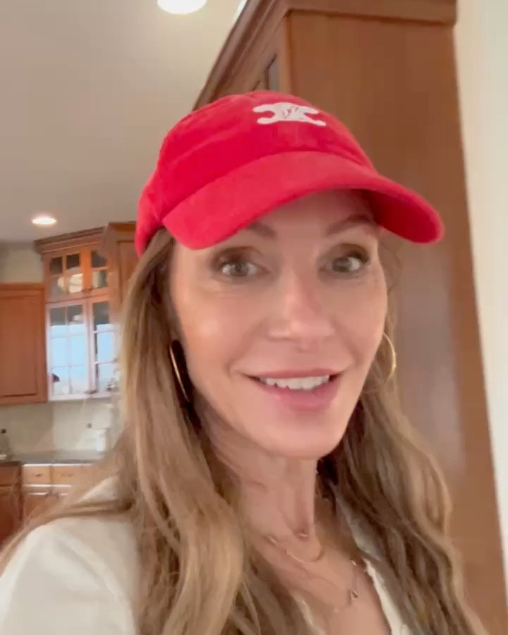 New spring furniture Im loving! Refreshing my office space and living room with of course a PINK CHAIR and these adorable barstools ✨💗




spring refresh, office furniture, wayfair finds, girly room, room refresh, room decor 

 #LTKOver40 #LTKHome

#LTKdayinmylife #LTKHome