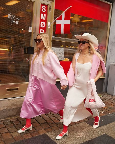 Pink and white cowboy vibes! This slip dress from Baum und Pferdgarten is worth every penny. 

#LTKfindsunder100 #LTKeurope #LTKSeasonal