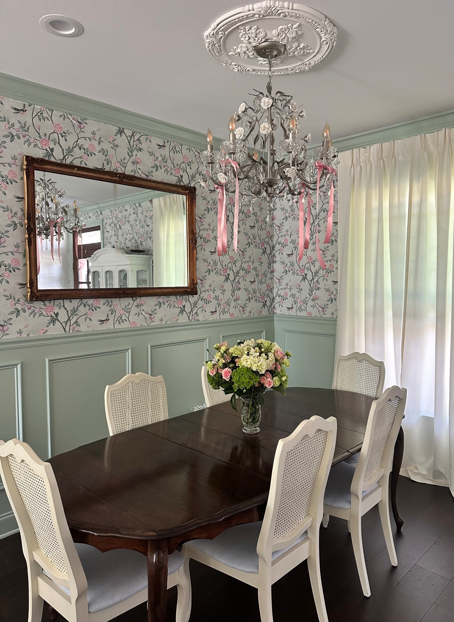 dining 🤍🍃🌸🕊️🎀

#LTKU #LTKdayinmylife #LTKHome