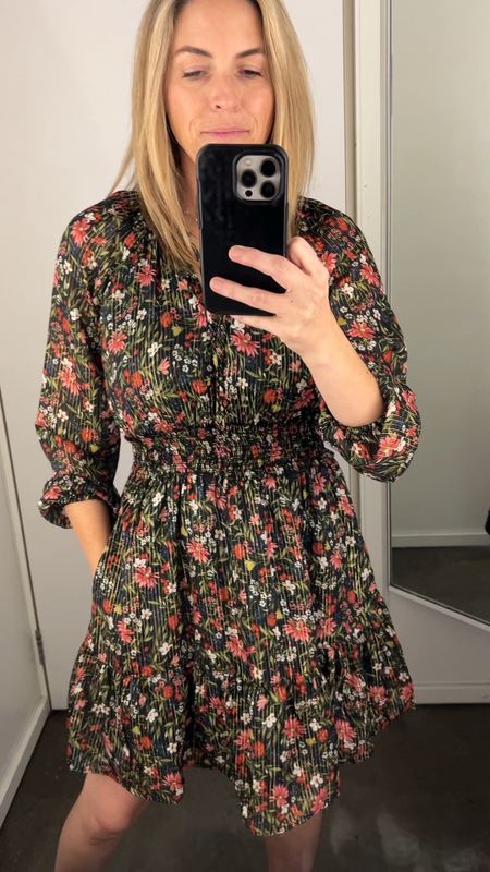 Holiday Party dress look from Old Navy. Floral pattern with a sparkle element and a tie neck. Wearing a small, TTS. Add a black jacket, tights and boots if it’s chilly!



Holiday outfits
Holiday dress


#LTKstyletip #LTKparties #LTKHoliday