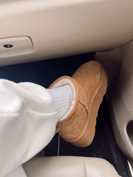platform ugg dupes on amazon!!! also these alo joggers are the comfiest you will ever own 🥰

amazon outfits, amazon shoes, cushionaire, platform uggs, platform boots, ankle socks, anklet, gold anklet, amazon finds 

#LTKshoecrush #LTKstyletip #LTKFind
