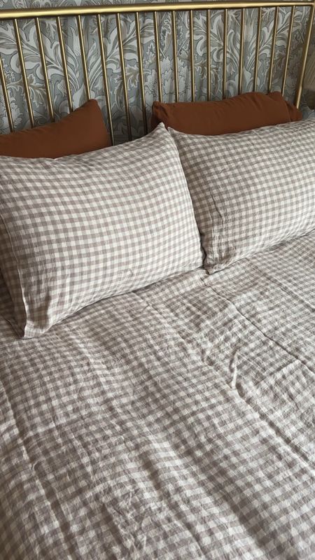 These sheets have changed my life!

Bed sheets, linen sheets, gingham, terracotta sheets

#LTKhome #LTKsalealert #LTKFind