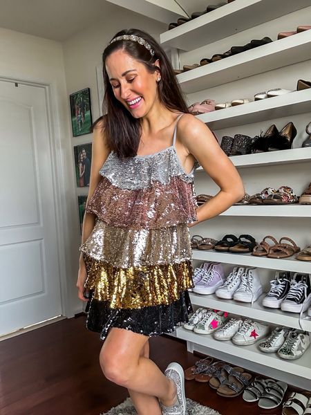 Date night outfit idea 🫶🏻

Tiered sequined mini dress // concert outfit idea // tiered dress // sequined dress // bump friendly mini dress 

#LTKstyletip