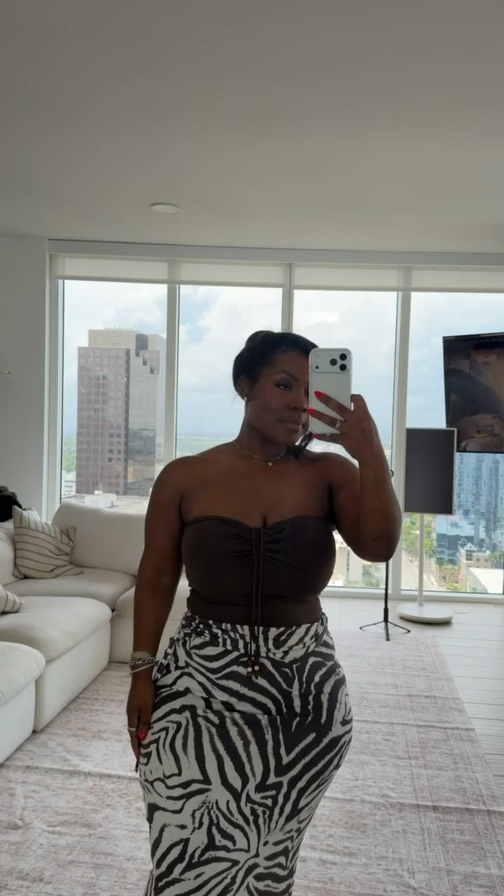 Super affordable vacation look from Walmart 🤎

Top: Size L
Skirt: Size L

Use code EMMYXSPANX for $$ off my undergarments linked below! 

Also linking the rest of my Walmart haul below 🙌🏾 

Vacation outfits, summer outfits, Emmy Petit

#LTKMidsize #LTKSeasonal #LTKTravel