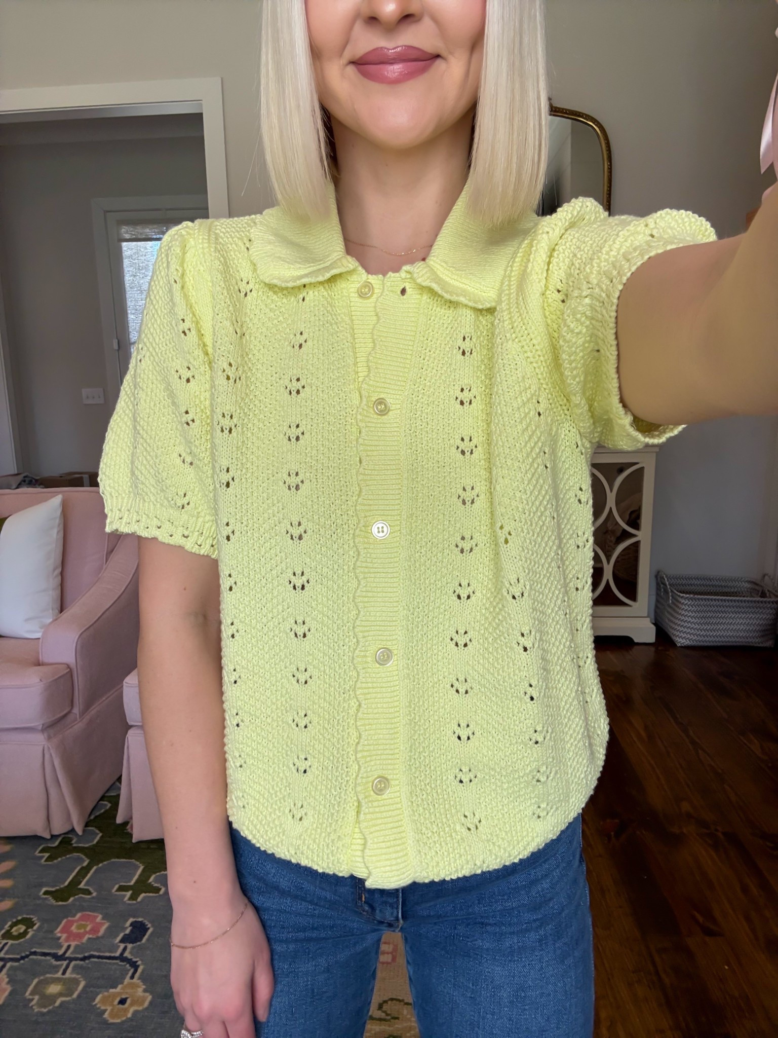 Butter yellow spring cardigan top / butter yellow top 
Size: small 