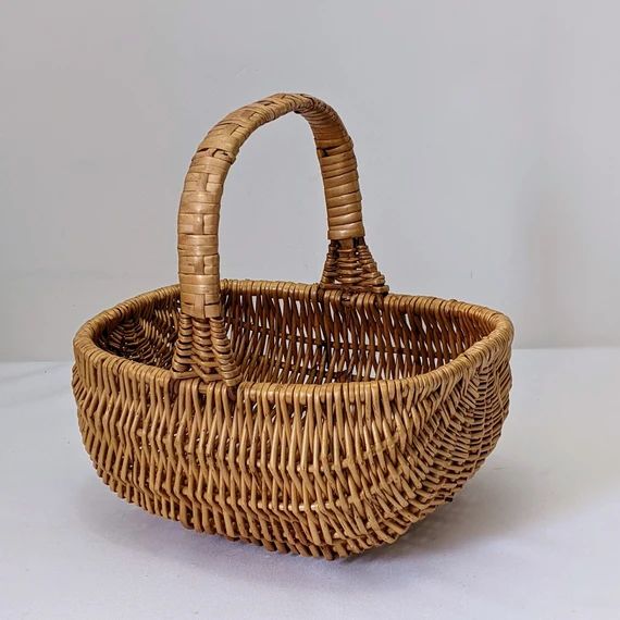Small Vintage Wicker Market Basket Quaint Gathering Basket | Etsy Canada | Etsy (CAD)