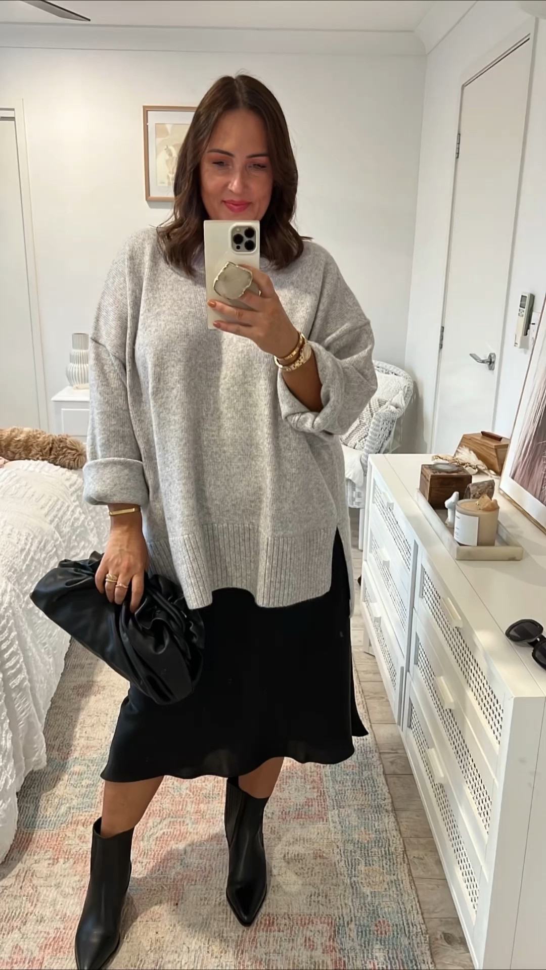 Let's style a black slip skirt for winter,
All you need is a fabulous oversized knit a pair of boots and some fab accessories and you are good to go! 
Effortless chic 🖤 with @atmosandhere


#LTKcurves #LTKfit #LTKaustralia