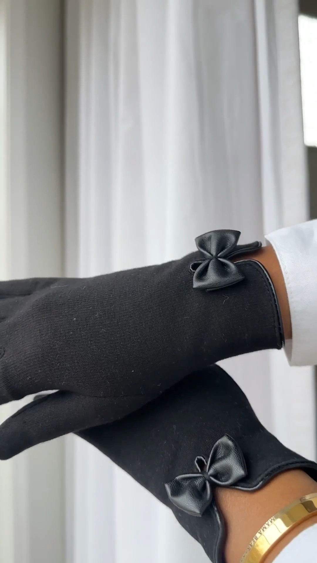 These stylish gloves from @ninewest have been some of my favorite fashion finds this season 😍
Shop these exact finds below 