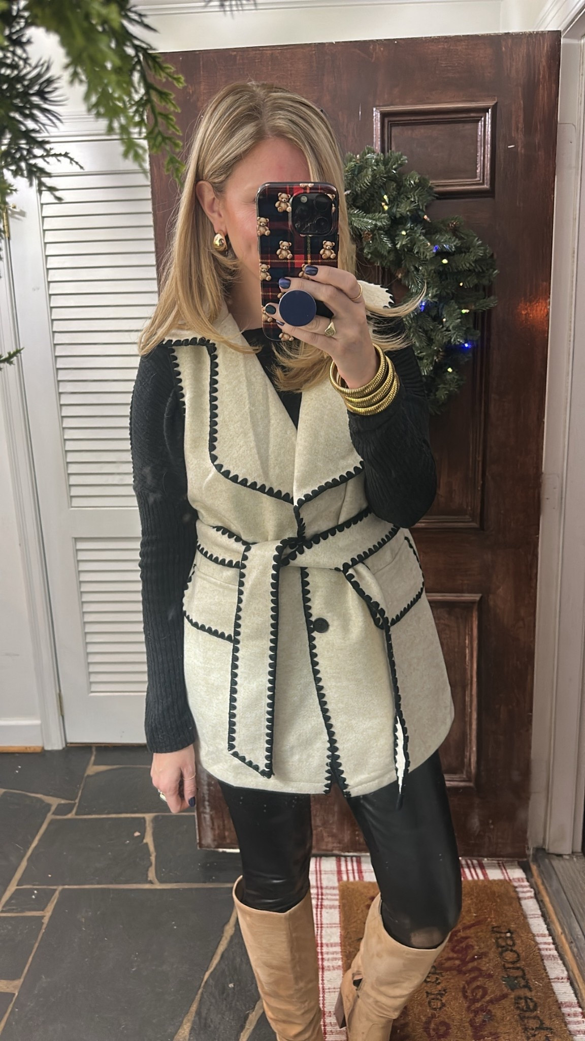 One of my favorite Amazon vests! Looks so high end! 
