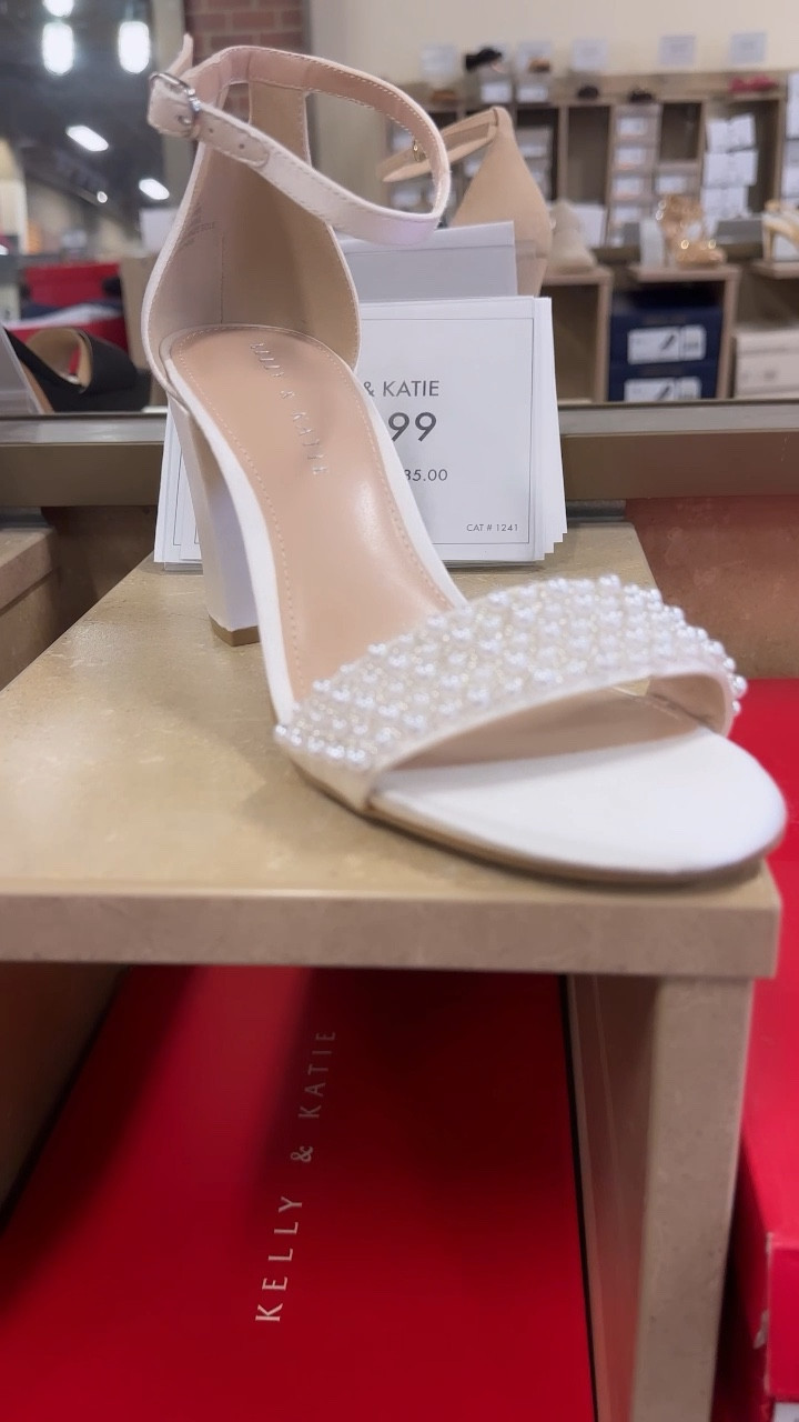 Tell me these aren’t the most adorable white and pearl wedding shoes (at an even more adorable price!) ✨ 

These white shoes are perfect for any wedding event, wedding shower, bachelorette party, and more! 




#LTKwedding #LTKunder100 #LTKFind