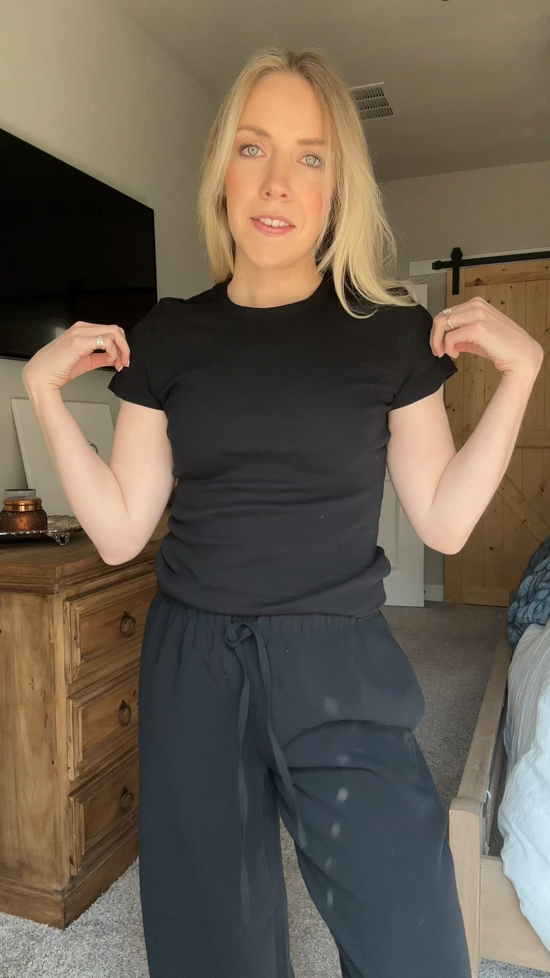 Basic black set from Aritzia
Great for travel, lounge, or errands 

Size small pant 
Size medium shirt 