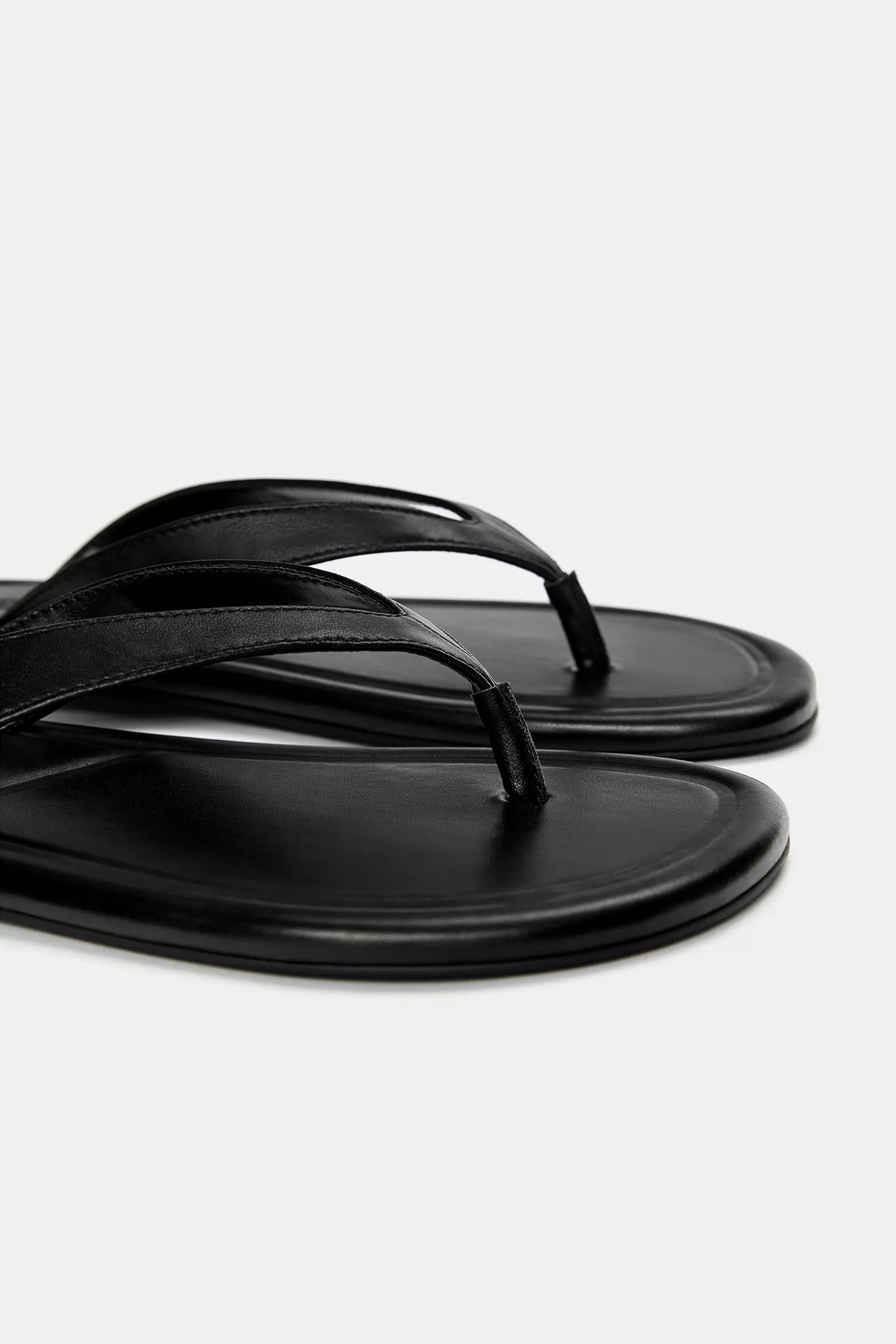 Flat sandals | PULL and BEAR UK