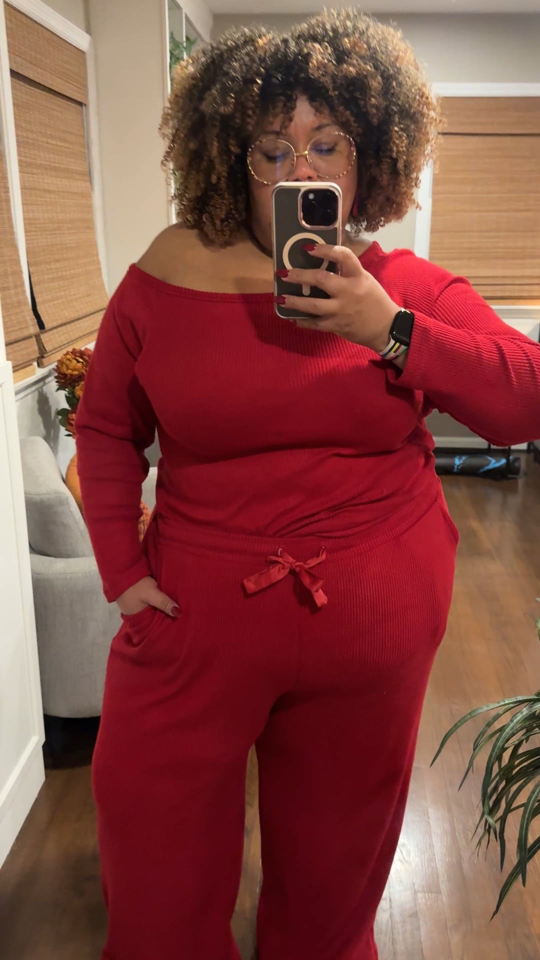 Perfect Holiday Loungewear outfit! 

18/20 top
22/24 bottoms 



#LTKPlusSize #LTKHoliday #LTKFindsUnder50