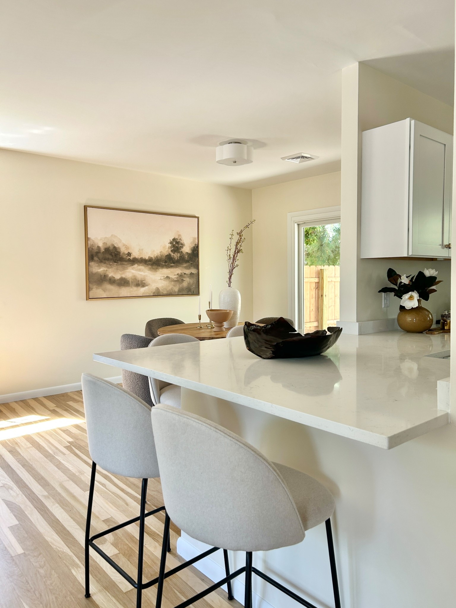Counter stools.

#kitchen #counterstools

#LTKHome