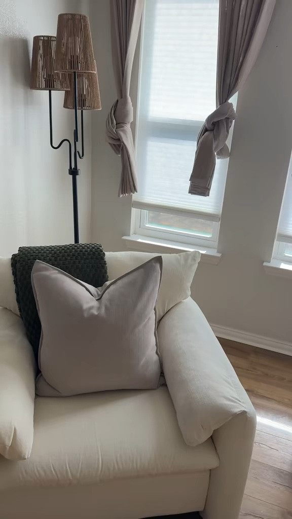 Around the house Pt.1 #goodmorning #homedecor #myhomestyle #simplelife


#LTKActive #LTKdayinmylife #LTKHome