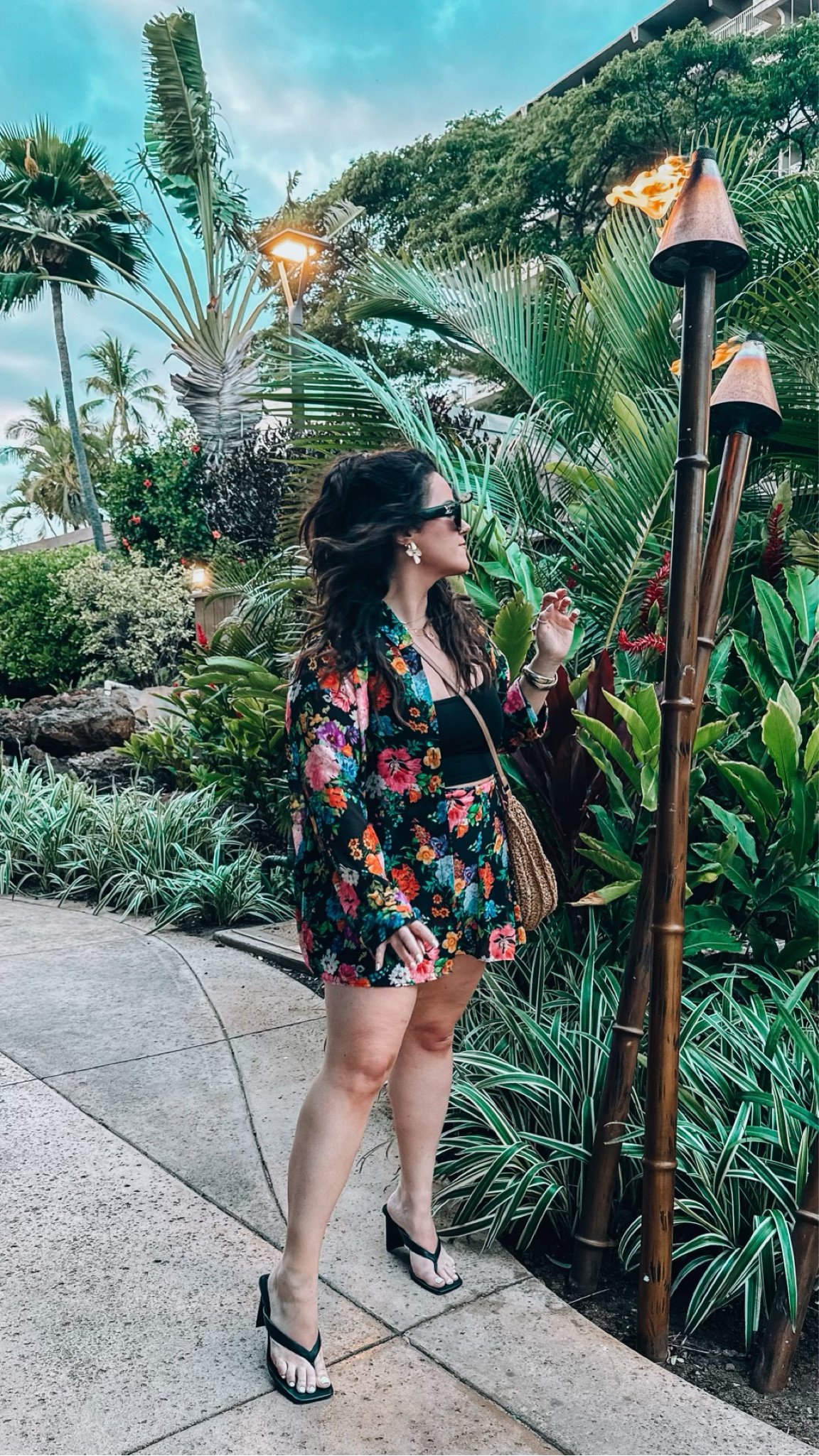 Midsize vacation outfit Wearing an xl in this 2 piece skirt set

#LTKtravel #LTKmidsize #LTKSeasonal