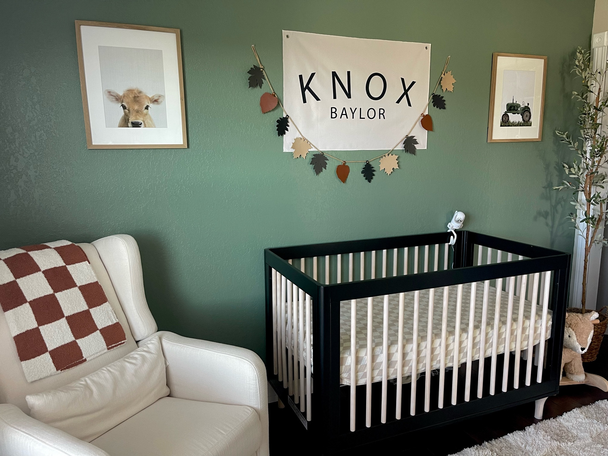Baby room// fall decor // crib 

#LTKBaby #LTKHoliday #LTKSeasonal