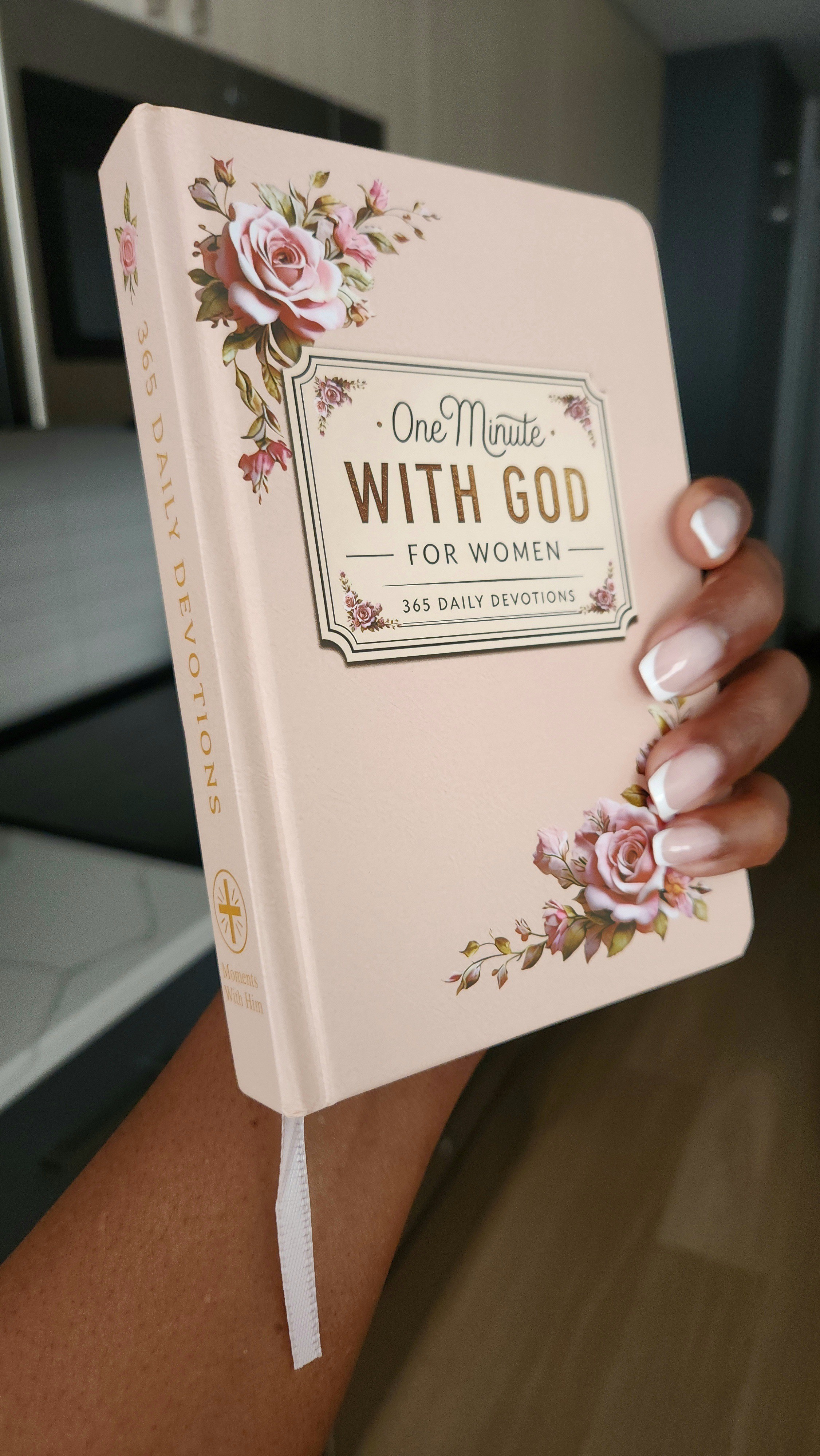 Daily devotional book

#LTKmorningroutine #LTKselfcare #LTKdayinmylife
