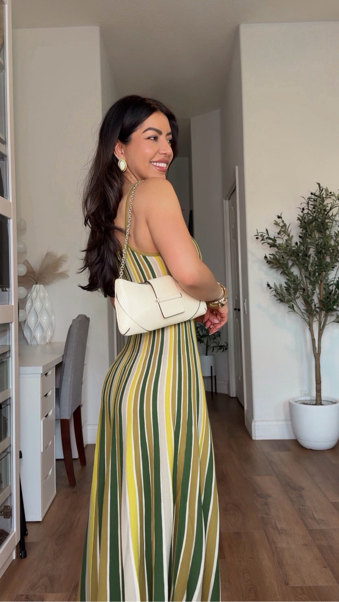 A summer cutie 💛 @Fashionphile 


#fashionphilepartner #fashionphilefinds #fashionphile  @iamcardib