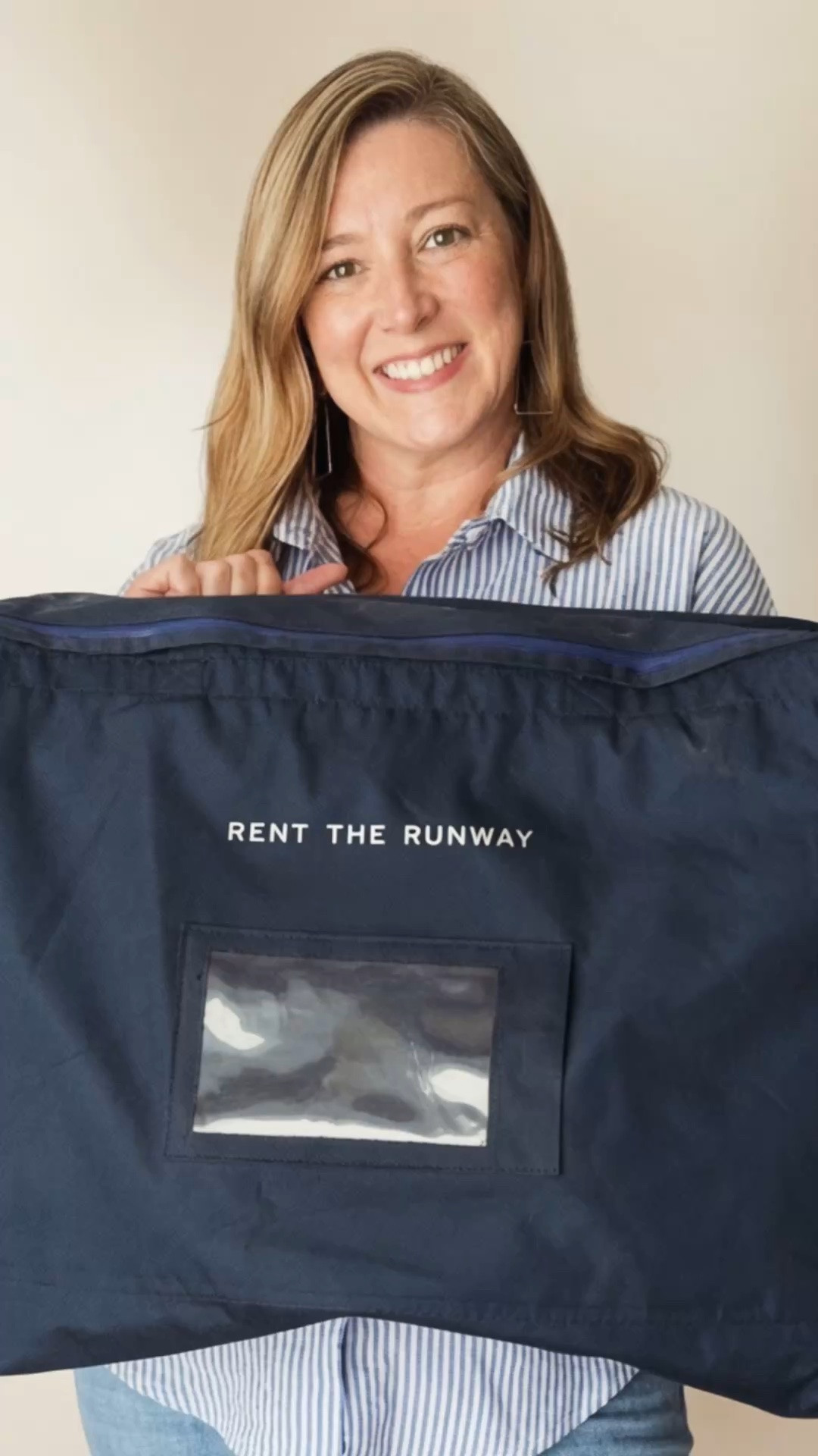 Use code RTRXAPEARCE for 50% off your first month 

@renttherunway 
#rtrpartner
