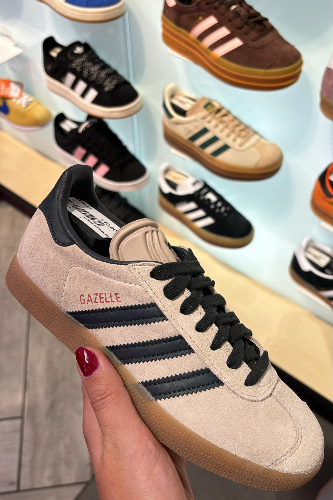 Perfect autumn sneakers🤎✨

#backtoschool #fashionmonth #sneakers #adidasgazelle #neutralsneakers

#LTKStyleTip #LTKShoeCrush #LTKSeasonal