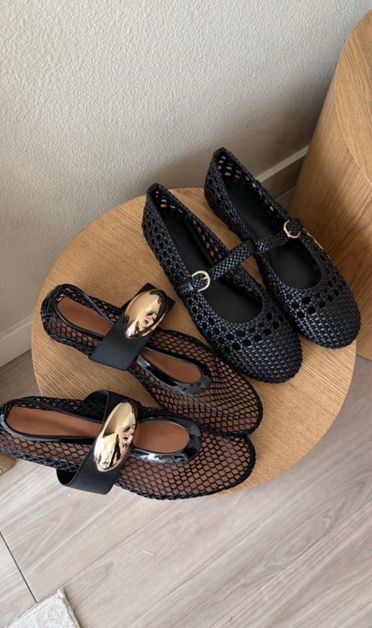 mesh ballet flats.  black flats.  workwear shoes. spring shoe a
