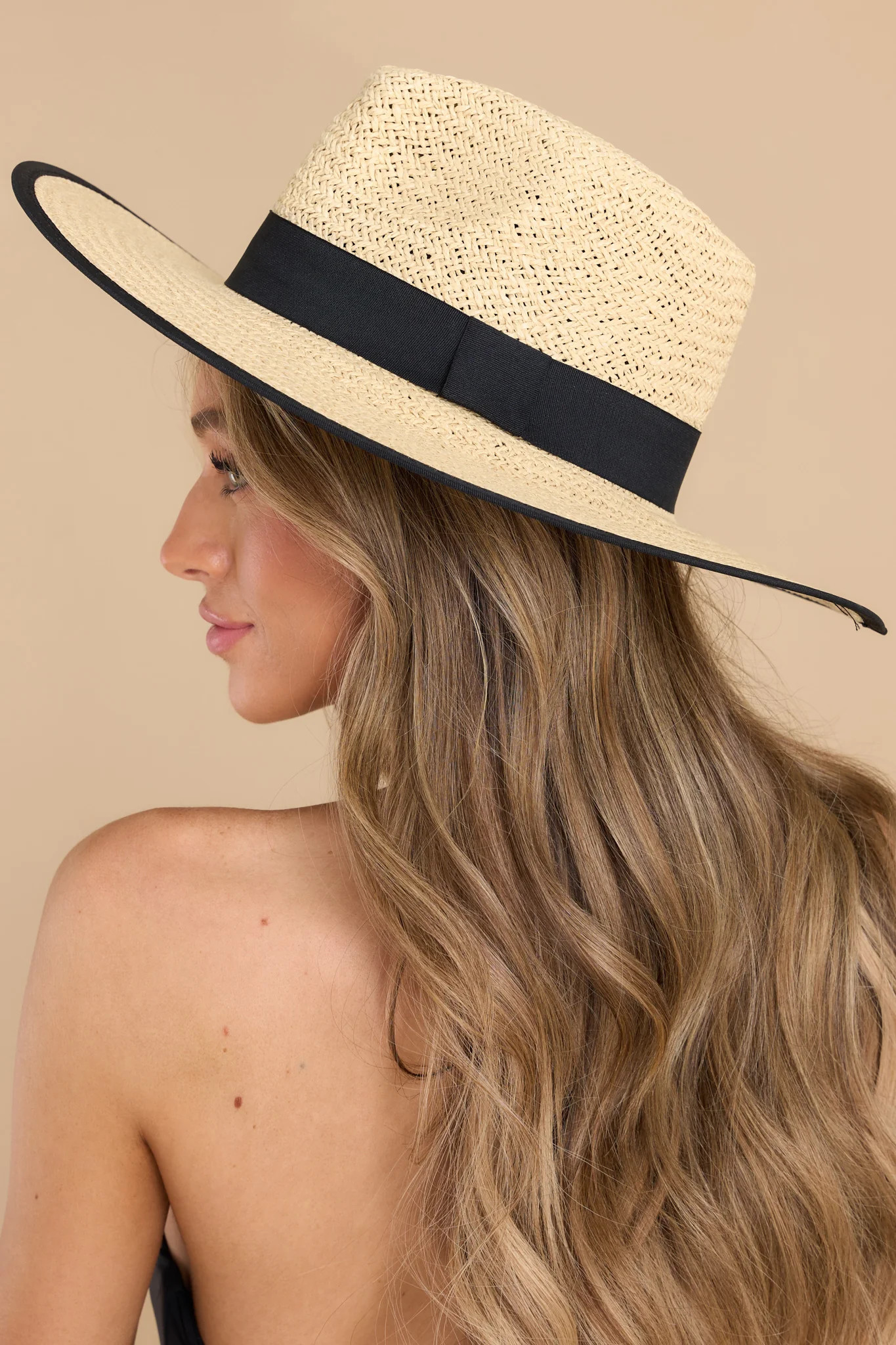 Look At The View Ivory Hat | Red Dress 