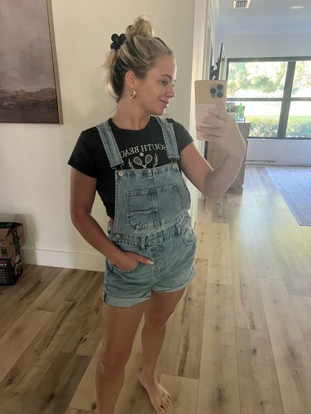 The bestttttt shortalls there ever were! Run TTS and I am wearing an XS, linking from a few places because they sell out so often! Same price everywhere and I am wearing color “follow your heart"

#LTKfindsunder100 #LTKstyletip #LTKfindsunder50