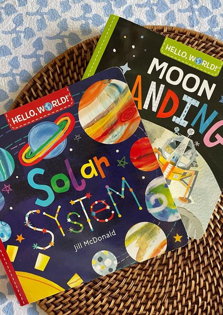 In case you’d like to really lean into the #solareclipse theme or just anticipate questions for days following, here is a space roundup!

#toddlerbooks #kidsbookclub #bookclub 