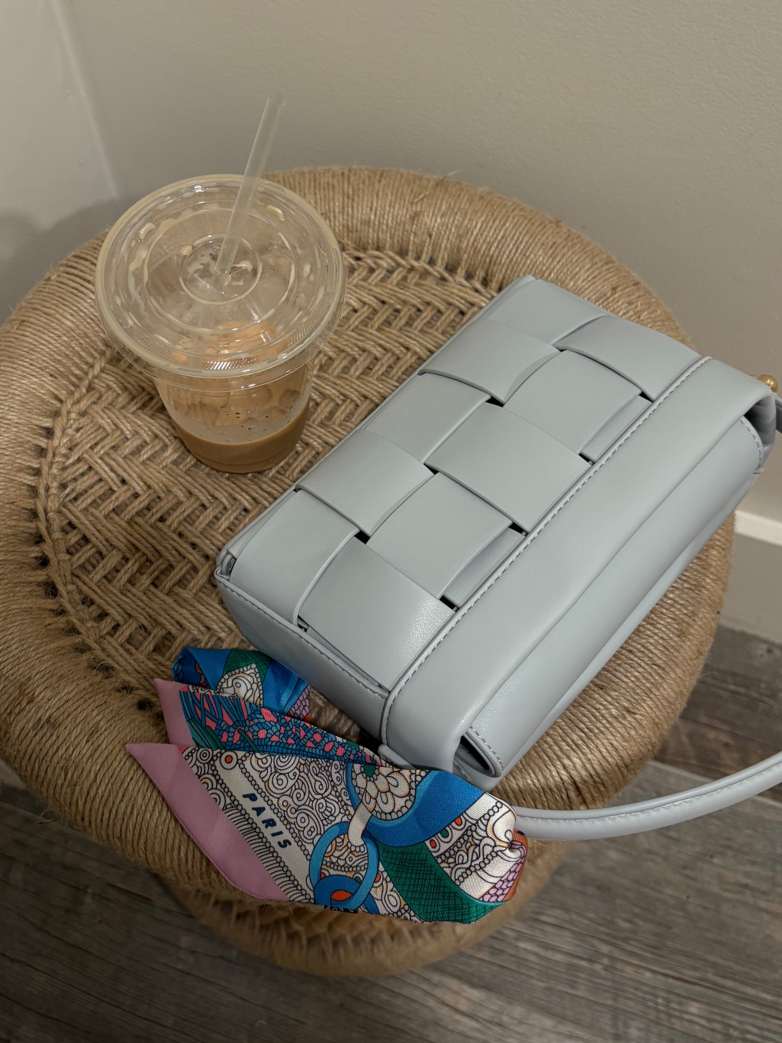 Add a cute scarf to this bag and it’s perfect with anything! 