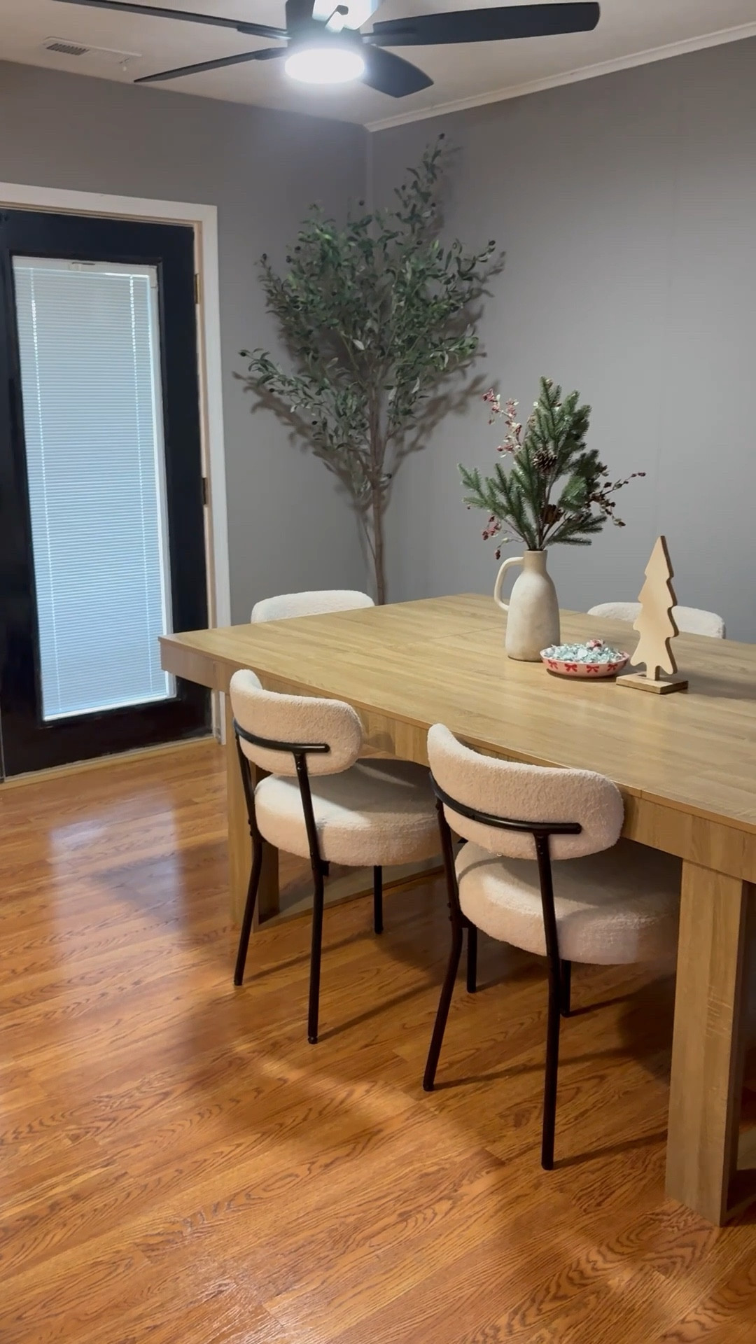 ✨ Modern Organic Dream Kitchen & Dining Room ✨
This space is giving warm, elevated, and timeless. 🤍 From natural textures and soft neutrals to clean lines and cozy finishes — every piece in this kitchen + dining room is curated for that effortless modern organic home vibe.

The BEST part? 👉🏼 So many of these pieces are on major markdowns + sales right now 👀
Think: jute rugs, sculptural dining chairs, warm wood accents, lighting, and kitchen staples that instantly elevate your space.

If you’re remodeling, refreshing, or just pinning inspo — this is your sign to shop it while it’s on sale. Linked EVERYTHING so you can recreate the look easily. ✨

🔗 Shop my modern organic kitchen & dining room favorites here! 

#LTKSaleAlert #LTKFindsUnder100 #LTKHome