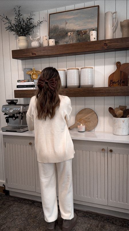 Amazon set size small (looks like free people)
Amazon espresso machine 
Walmart canister set
Amazon Ugg look for less size 7
Kitchen home decor
Coffee bar decor 
Amazon floating shelves 
Kitchen runner rug 

#amazon #home #kitchen #coffee #outfit #amazonfashion #amazonhome #laurabeverlin


#LTKMostLoved #LTKhome #LTKfindsunder50