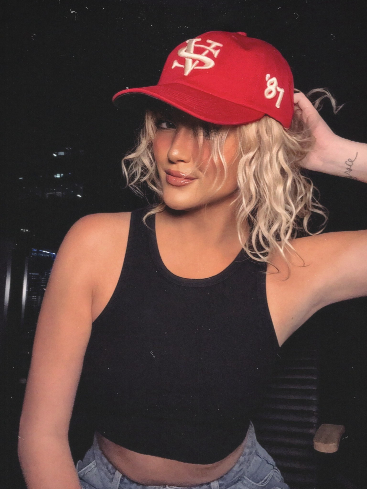  Justin Bieber wears this hat so I do too ;) hat and tank from vintage souls! 

#LTKFindsUnder100 #LTKWatchNow #LTKStyleTip