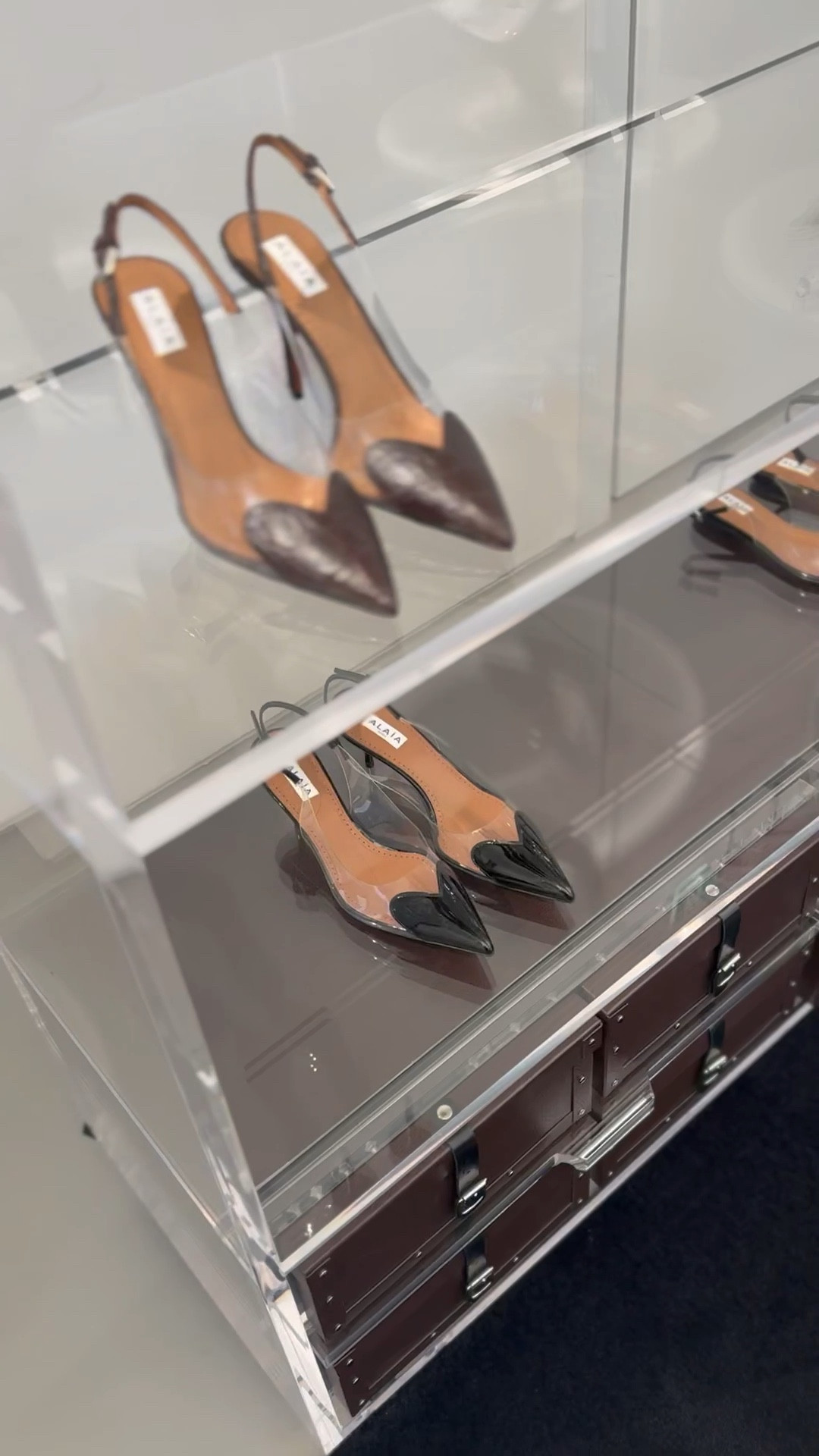 Wish list!!!! #alaiaheartshoes #heartshoes #alaia #slingback #shoes #SS25 #springfashion #vinylshoe 

#LTKspring #LTKsummer #LTKluxury