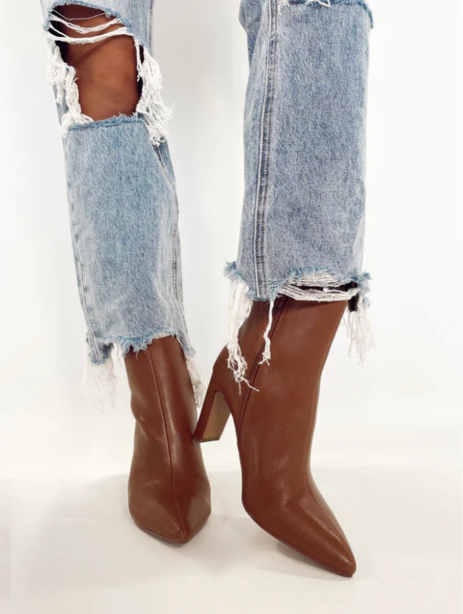 Okay, I’m aaaaactually obsessed with these khloe booties. The color, the height, the sleekness 😘🤌🏻 chefs kiss 

Thanks so much for shopping my links 🤗

Brown booties, ankle booties, faux leather booties, leather booties, cropped jeans, dark brown booties, boots, brown boots, fall booties, fall boots, fall fashion, fall style, fall outfits, work outfits, everyday outfits, teacher outfits, weekend outfits, weekend shoes, everyday shoes, everyday booties, casual style, casual fashion, casual fall outfit 

#LTKshoecrush #LTKsalealert #LTKSeasonal