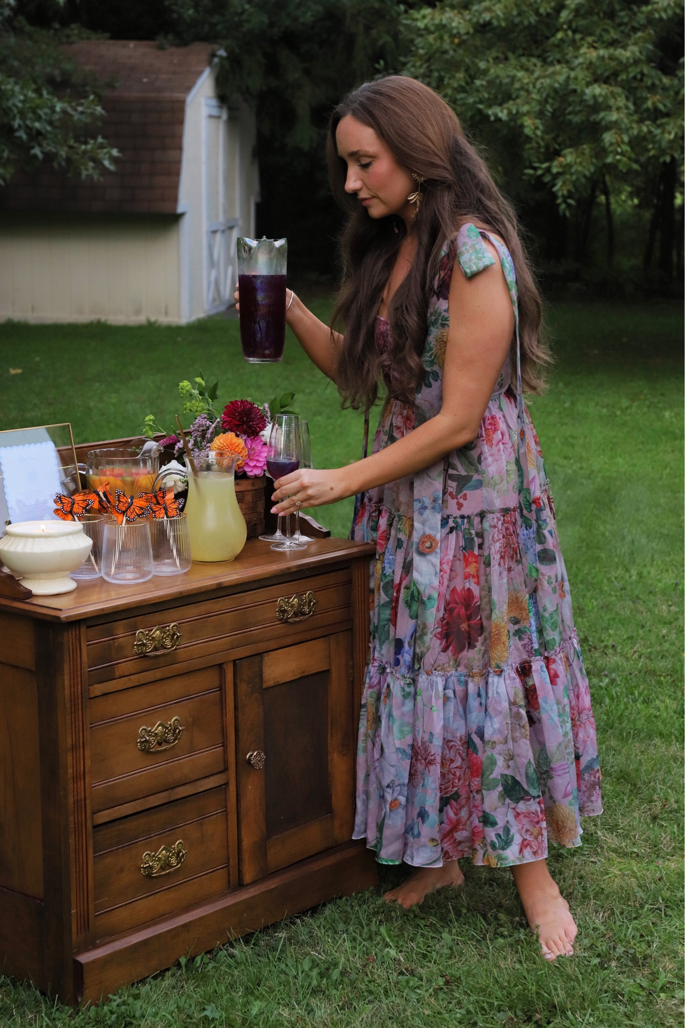 Quite possibly one of the prettiest dresses I’ve ever worn! The floral print is so intricate and beautiful and the quality is absolutely amazing. It would make the perfect wedding or events dress and it comes in a few color variations.

Size: 4, consider sizing down 

#LTKHoliday