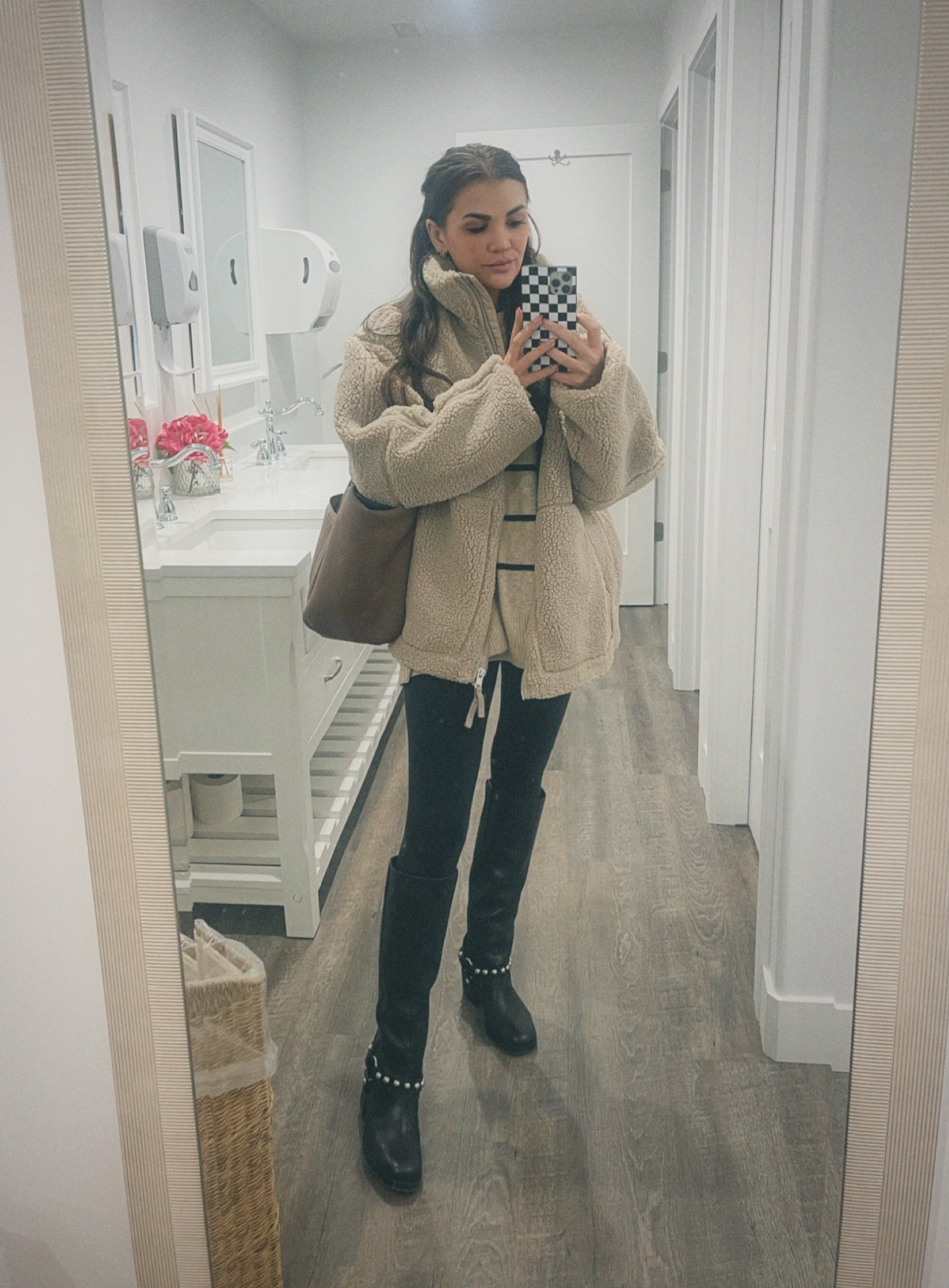 Snow Day Outfit 



#LTKshoecrush #LTKSeasonal #LTKstyletip